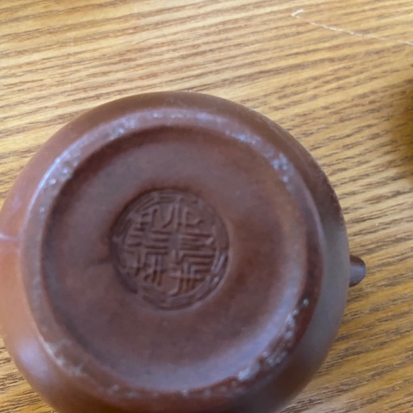 4 Miniature Teapots Cast Iron and Yixing Clay - Picture 14 of 15